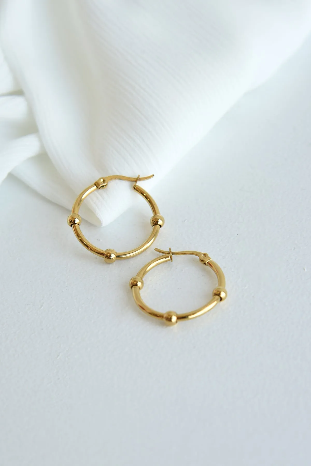 3 DOT HOOP EARRINGS