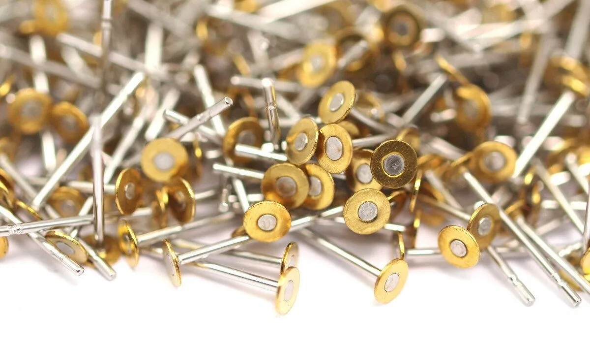 316L Earring Findings Set, 100 Stainless Steel Earring Posts With Raw Brass 3mm Flat Pad ,ear Studs ( A0391 )