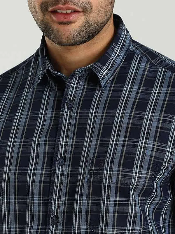 Men Checked Half Sleeve Cotton Shirt