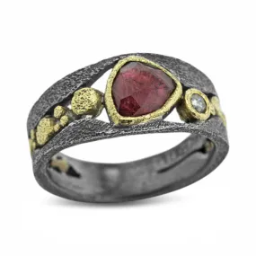 River Pebbles Ring with rhodolite and diamond